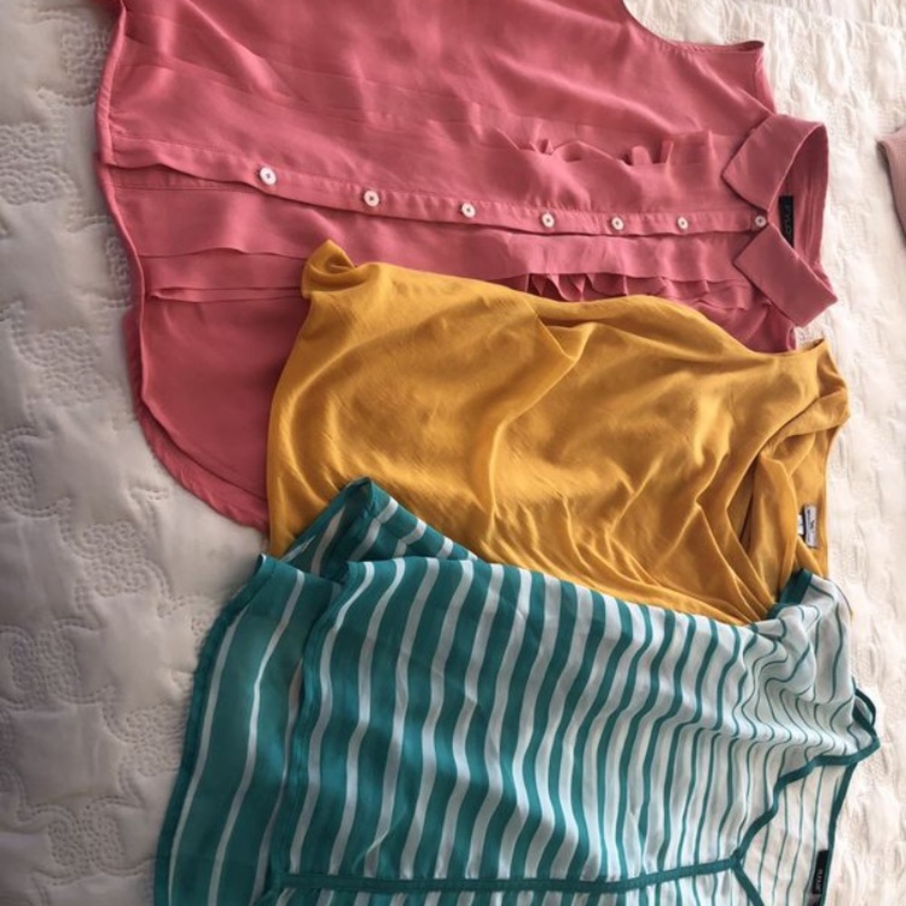 Bundle of 9 tops size XS,S